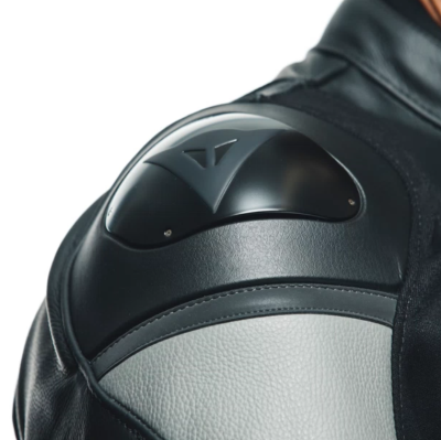 Мотокуртка кожаная