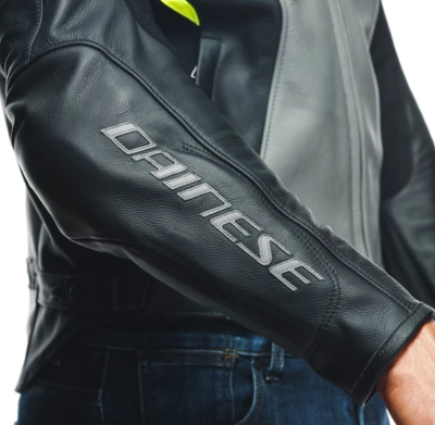 Мотокуртка кожаная