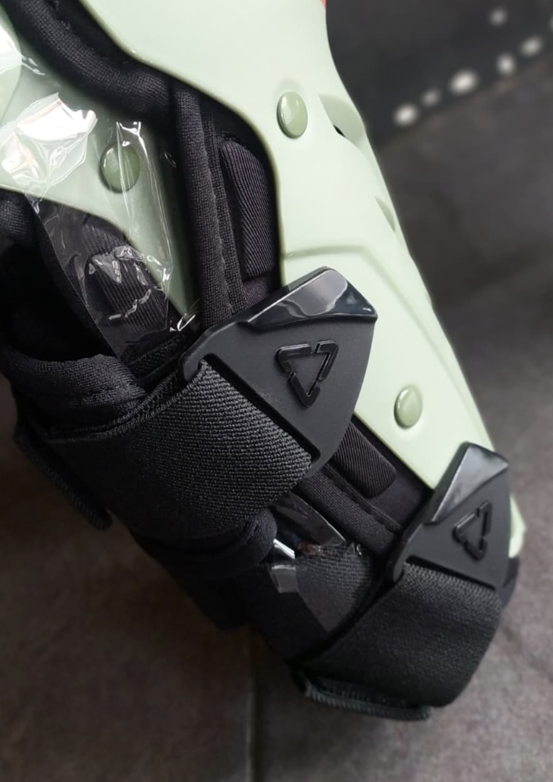 Leatt dual axis pro. Наколенники leatt dual axis. наколенники leatt dual axis knee &amp; shin guard. leatt knee &amp; shin guard. leatt dual axis.