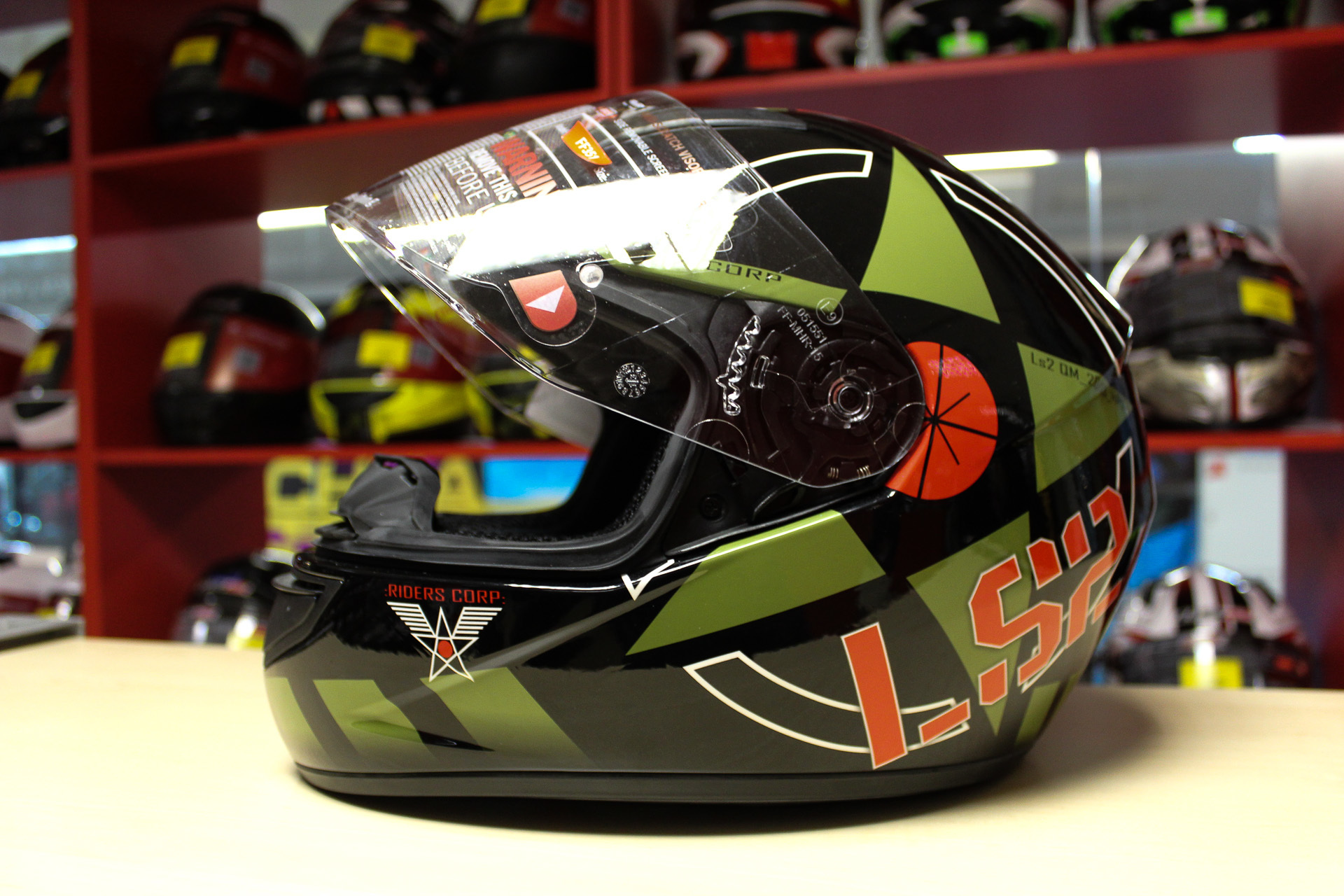 РЁР»РµРј ls2 ff352 Single mono Gloss Black