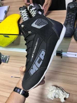 MCP Мотоботы Fast черный витринный фото в интернет-магазине FrontFlip.Ru