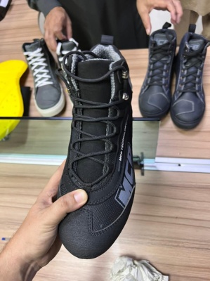 MCP Мотоботы Fast черный витринный фото в интернет-магазине FrontFlip.Ru